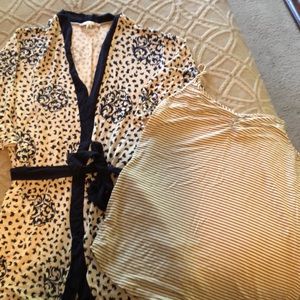 Adorable robe & PJ top from Cabi!  EUC